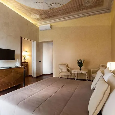 Petite Maison De París